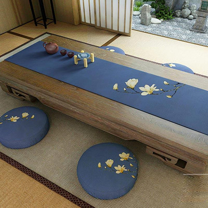 Patrones de flores de magnolia de camino de mesa japonés | Ramen Nation