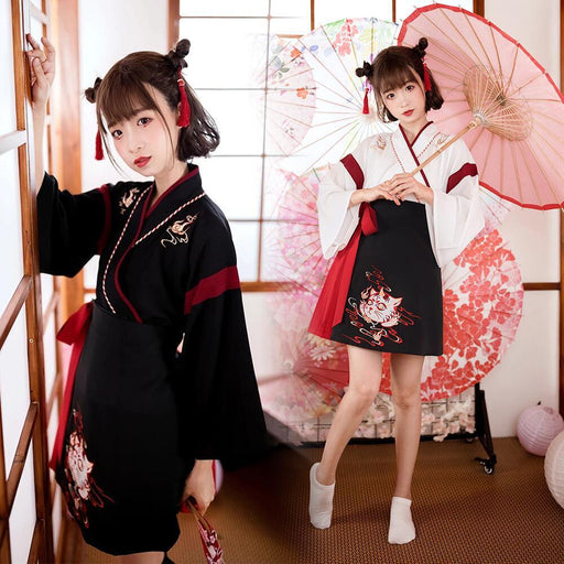 Kimono Japonais Court Femme avec Broderie | Ramen Nation