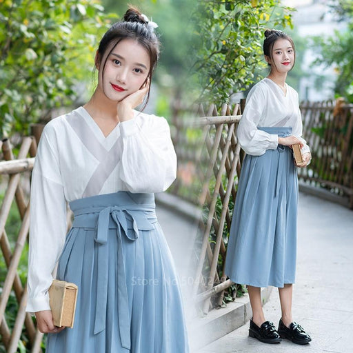 Kimono Japonés Largo Mujer Blanco y Azul | Ramen Nation