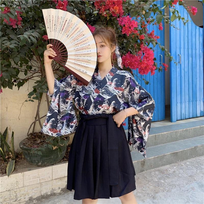 Kimono Japonais Femme Court Noir & Rouge | Ramen Nation