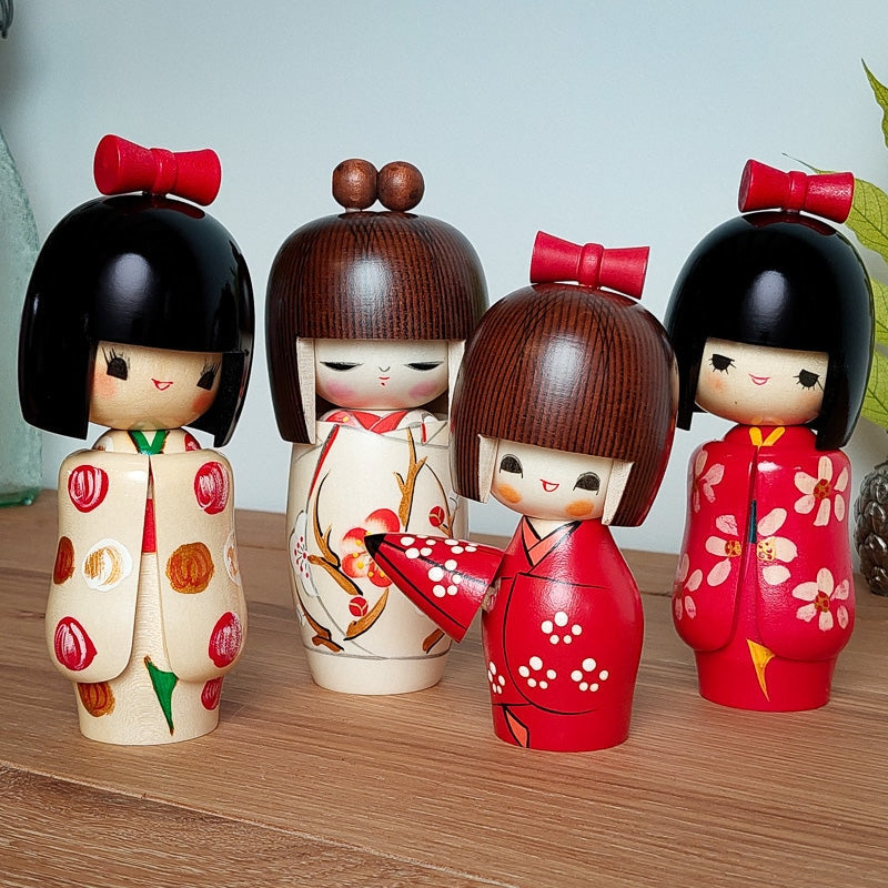 Poupée Kokeshi en Bois