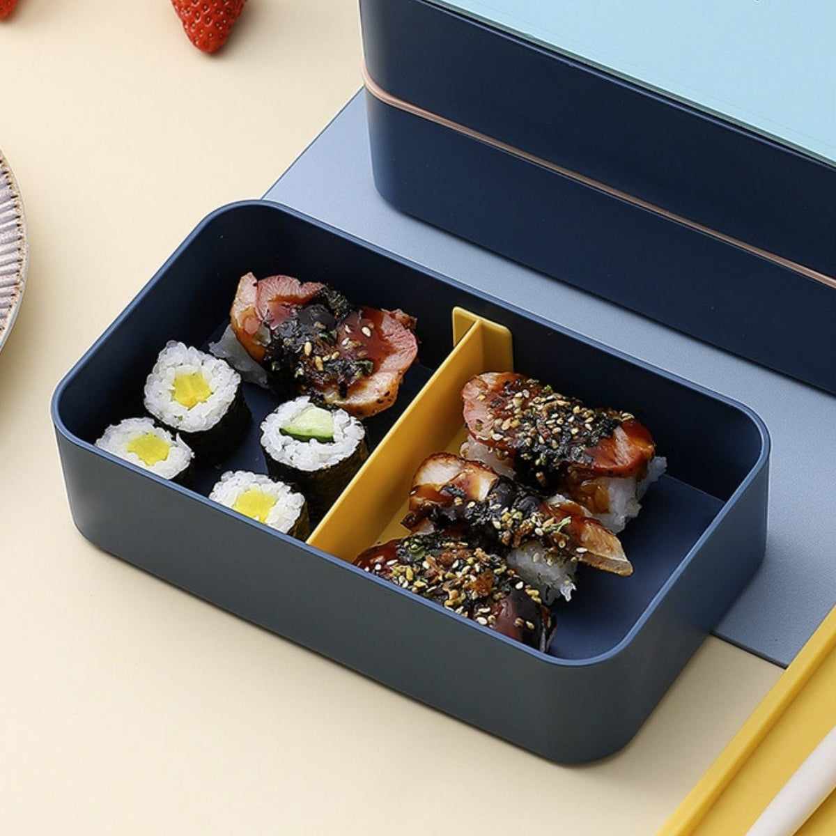 Lunch Box Bento Japonaise Premium + 3 Couverts Solides + 1 Pot À Sauce -  1200ml - Noir Mat UMAMI Pas Cher 