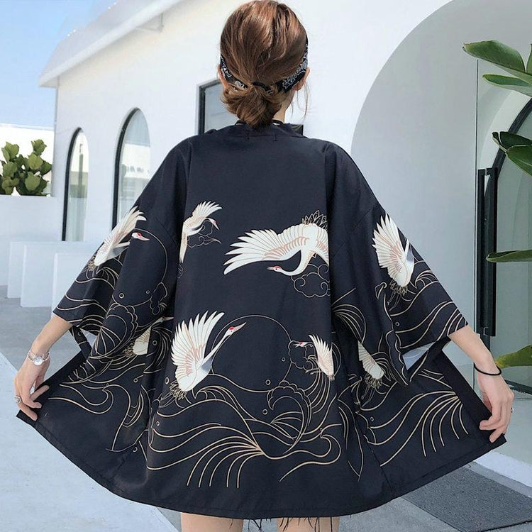 Veste Kimono Femme Noir et Blanc - Motif Grue & Vague | Ramen Nation
